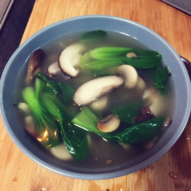 快手青菜蘑菇榨菜汤