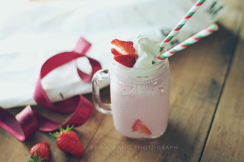 草莓奶昔