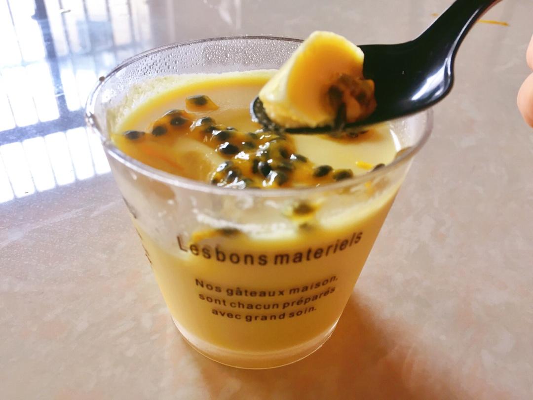 超级简单的百香果布丁