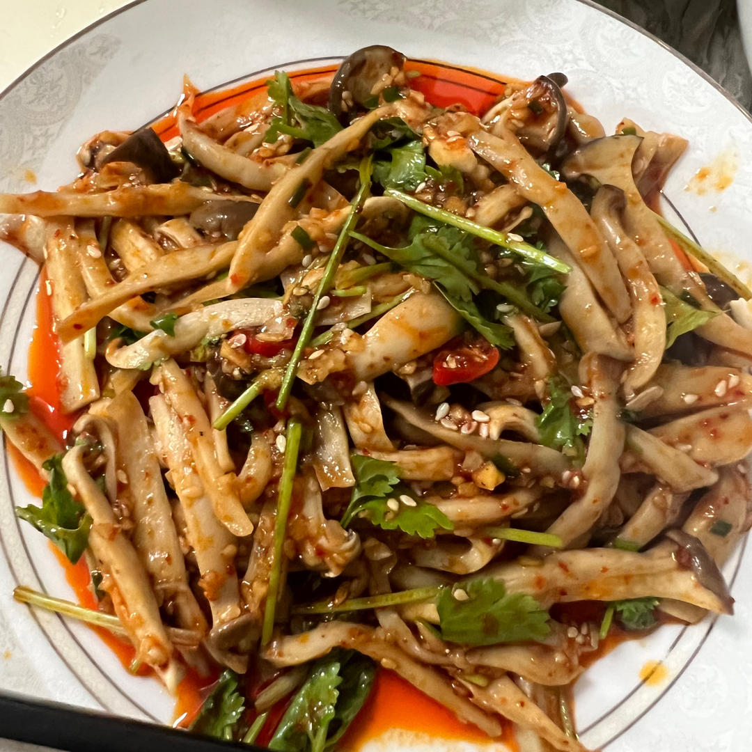 比肉还好吃的【手撕凉拌杏鲍菇】，上桌扫光光