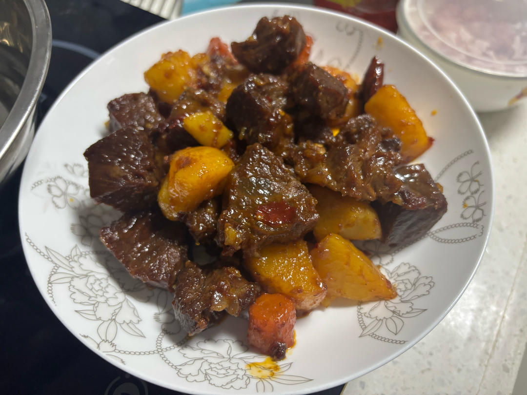 土豆焖牛腩煲(砂锅)