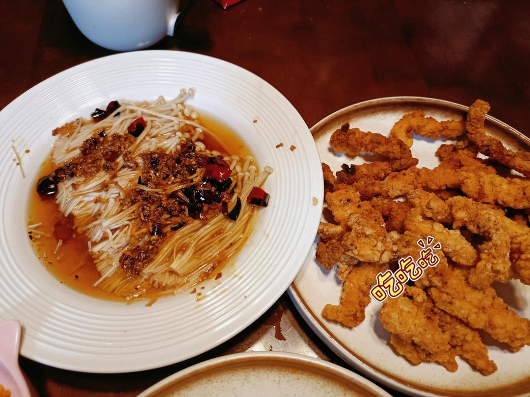 超级下饭的蒜蓉金针菇！好吃到爆