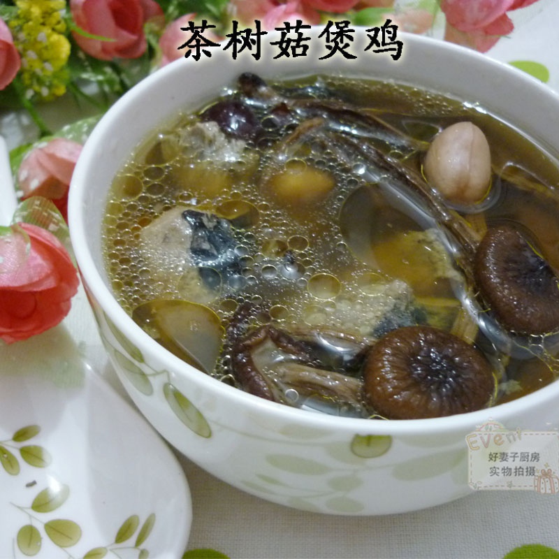 茶树菇煲鸡汤