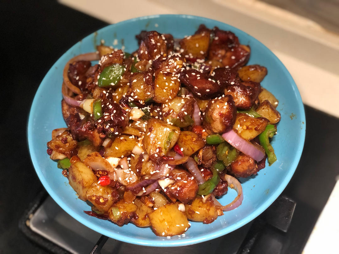 香辣干锅土豆排骨