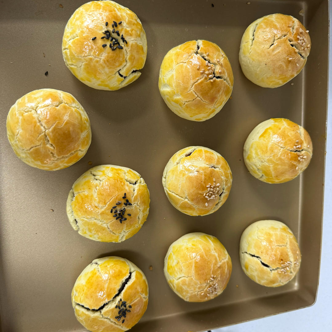 《Tinrry+》菠萝蛋黄酥（超快手、免揉、不用开酥）