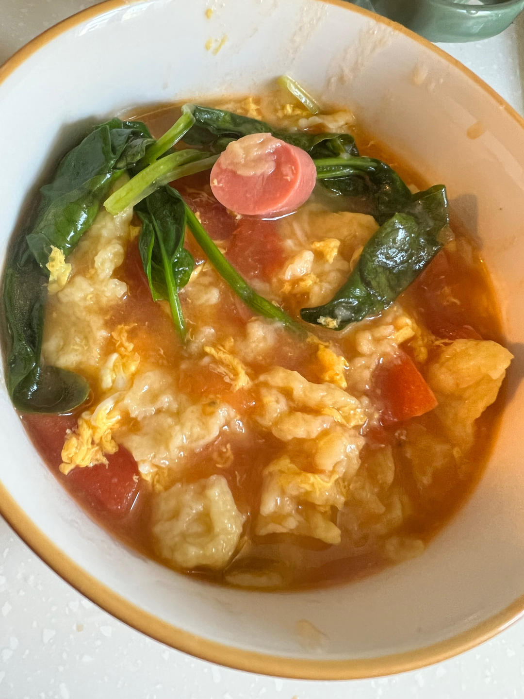 不用揉面就能吃的美味面食——西红柿小鱼面疙瘩