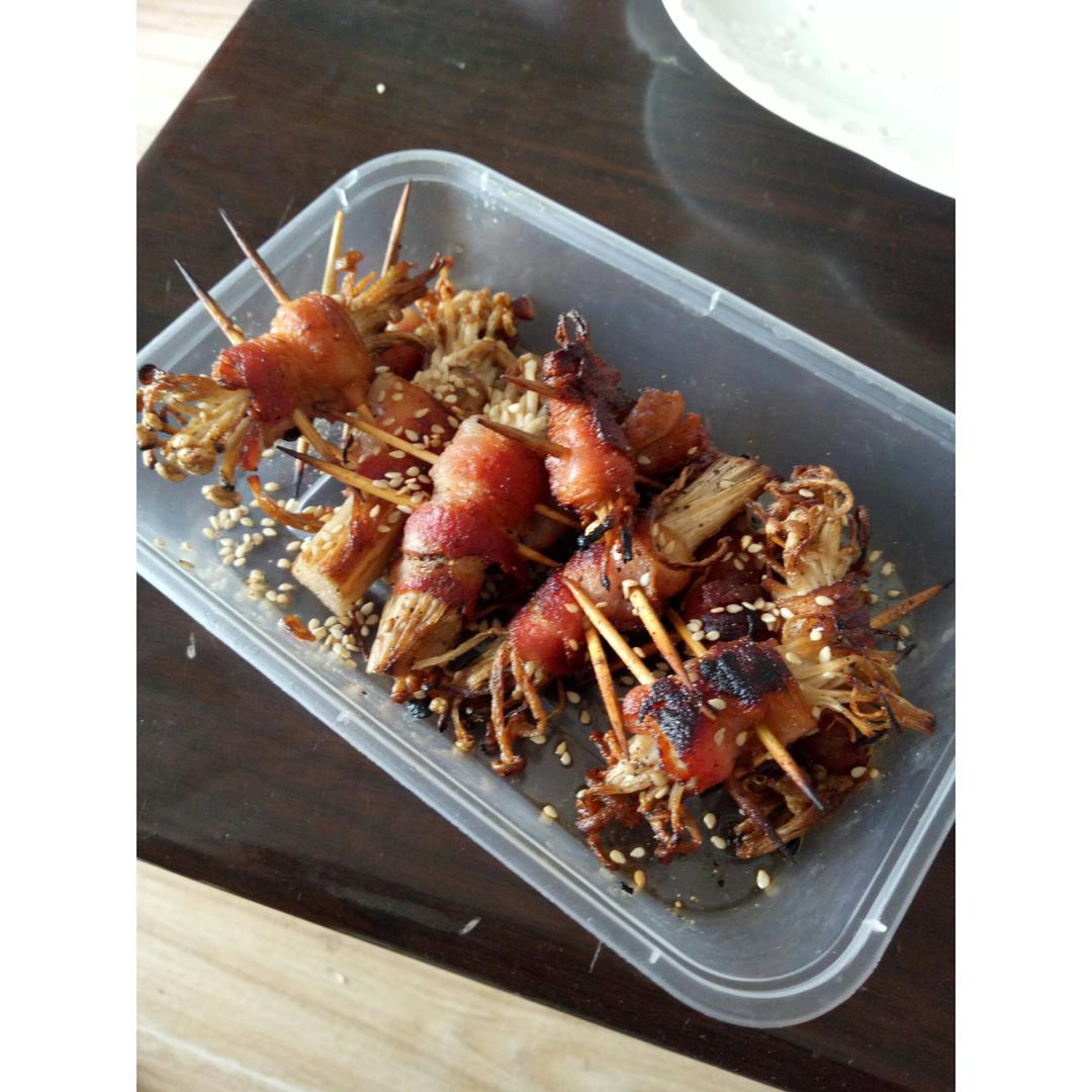 香煎培根金针菇卷