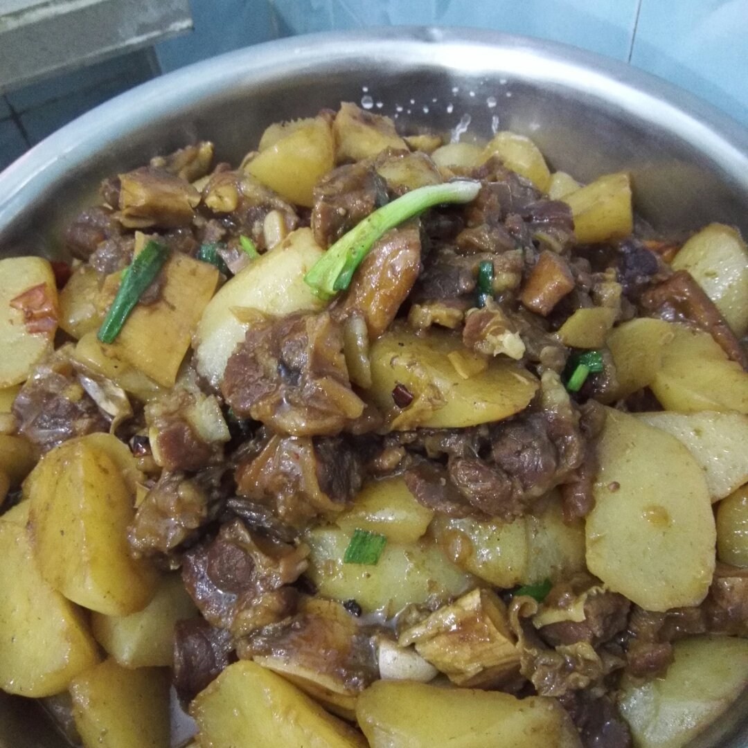 辣椒毛豆炒鸡丁