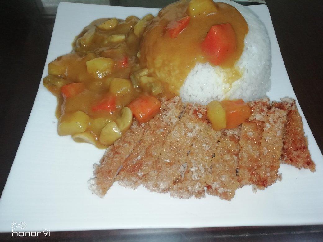 土豆咖喱鸡肉饭