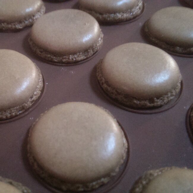 最容易成功的chocolate macarons 巧克力马卡龙