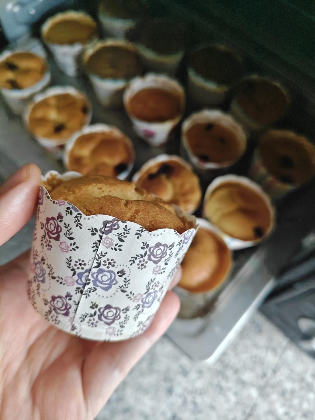 不塌陷不开裂不缩腰杯子蛋糕分享