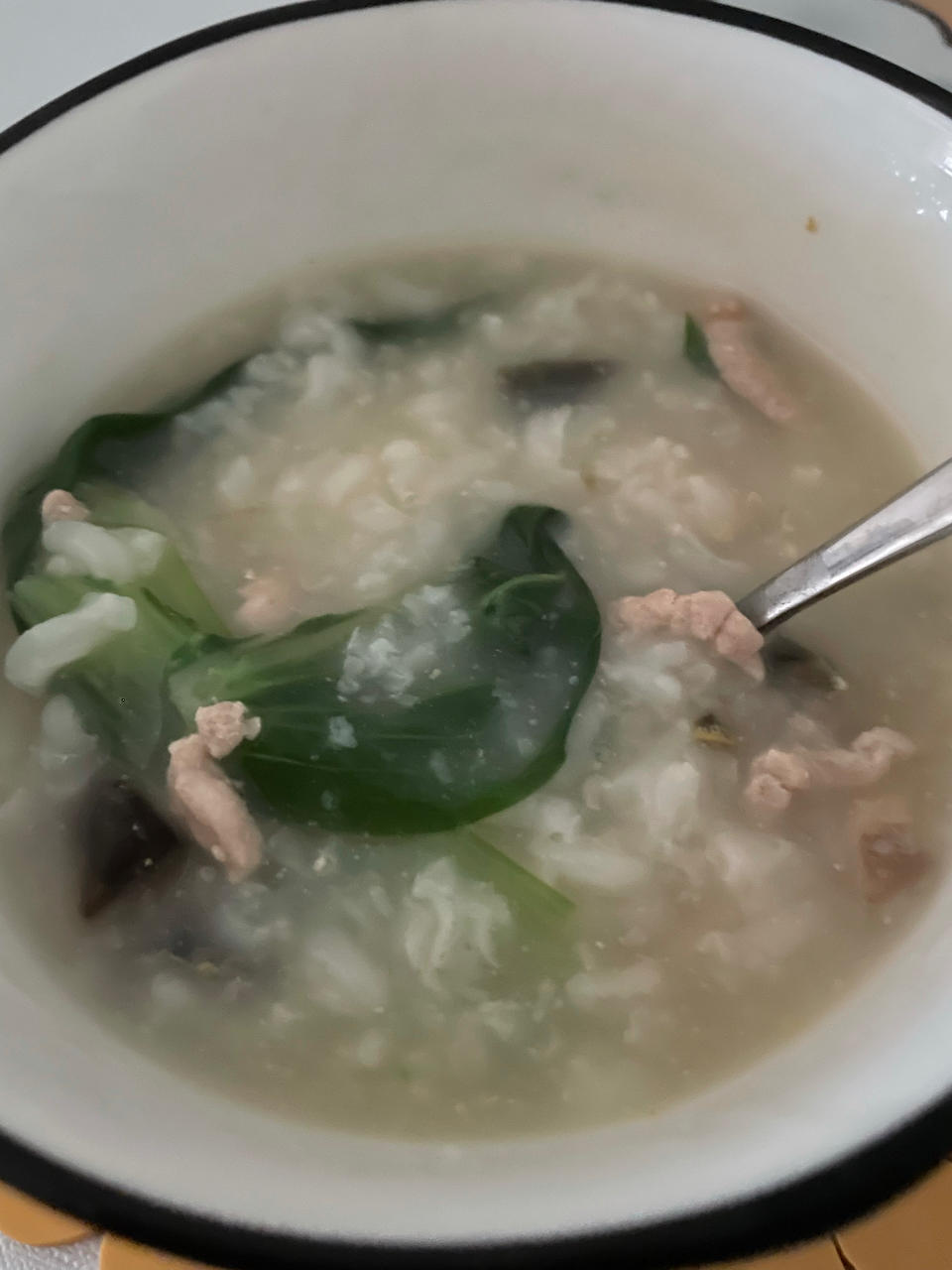 妈妈👩教我做的皮蛋瘦肉粥🥣简单快捷美味😋