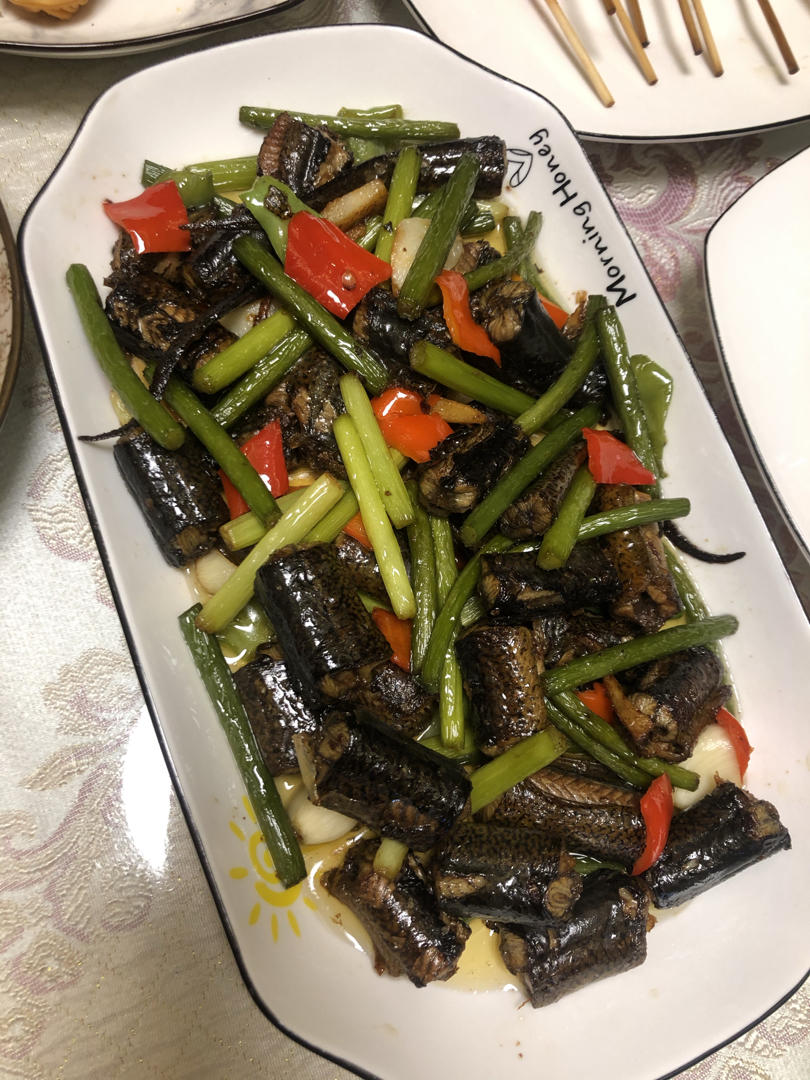 Q弹鲜香的红烧鳝鱼，三块鳝鱼可下一碗白米饭