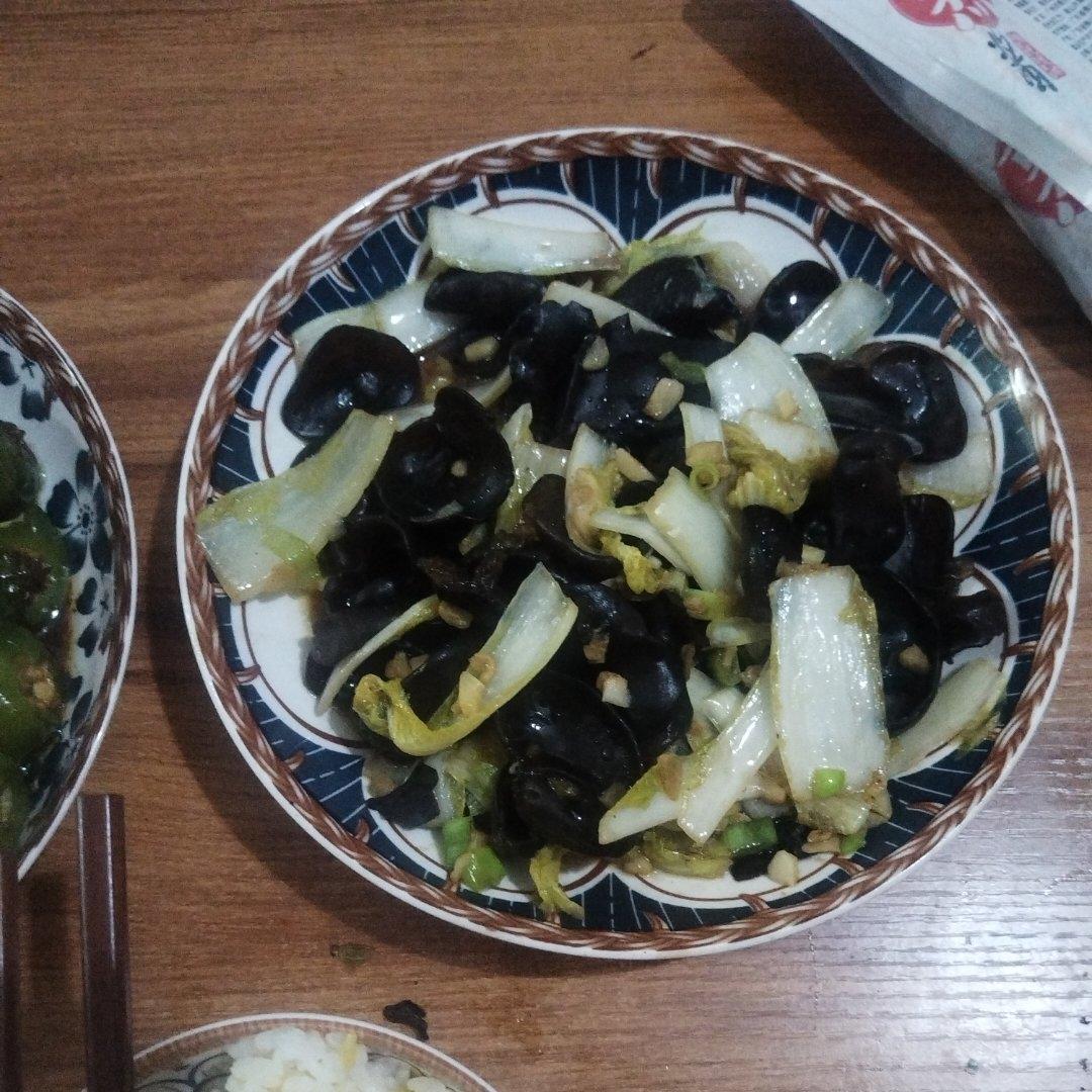 娃娃菜炒木耳