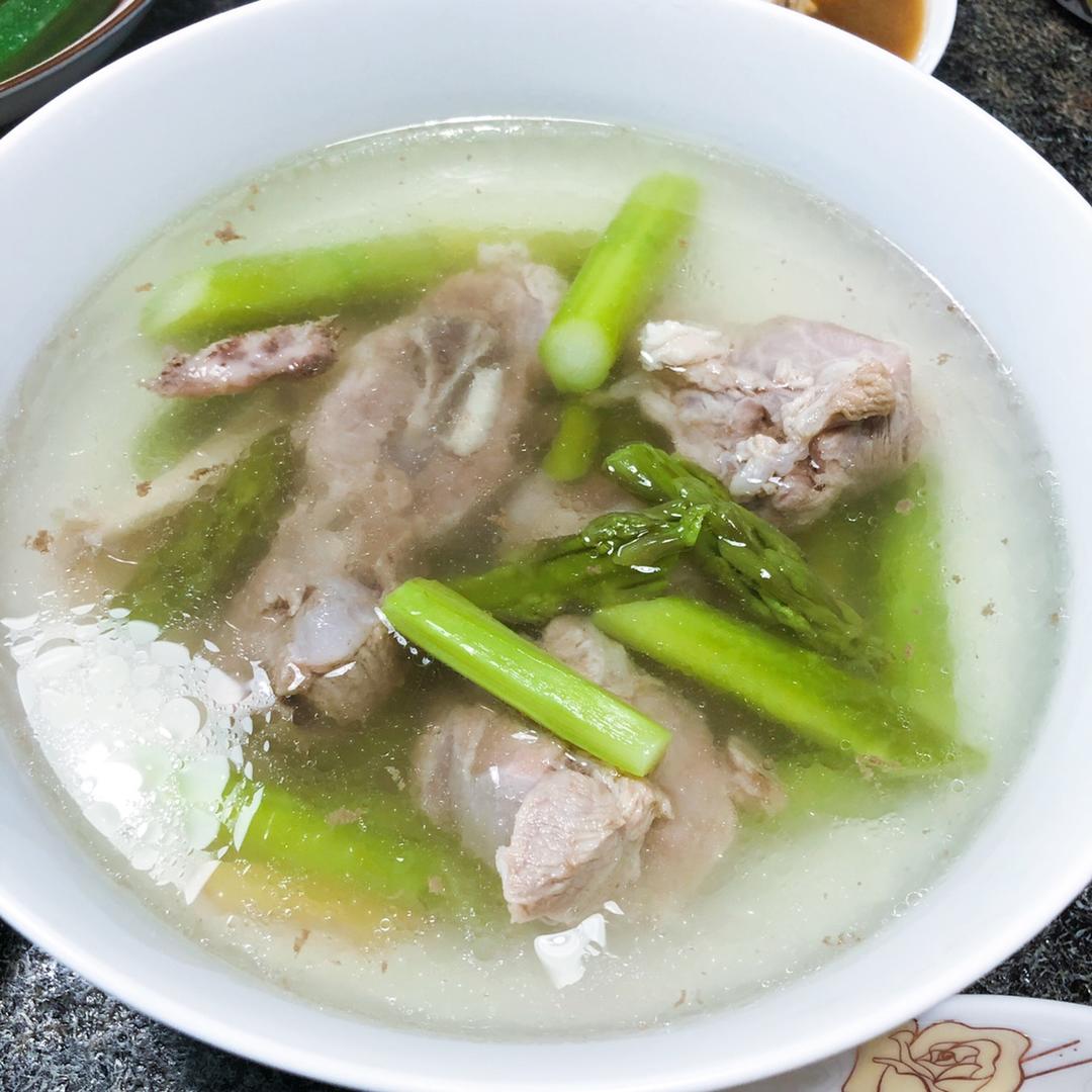 芦笋清汤排骨