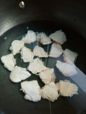 鲜美的花菇干贝炖鸡汤（鸡翅中版）的做法 步骤8