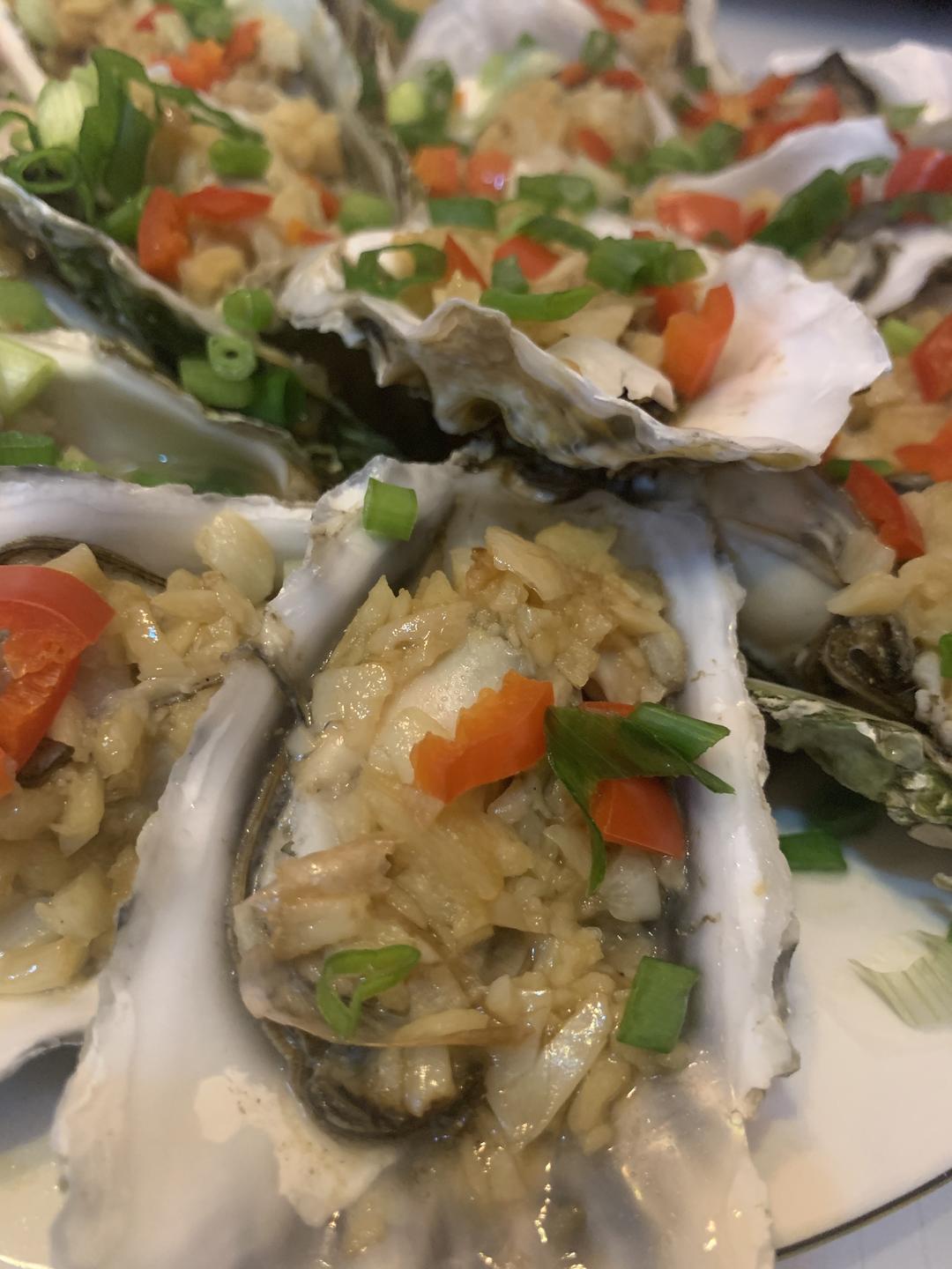 鲜、香、嫩的蒜蓉生蚝