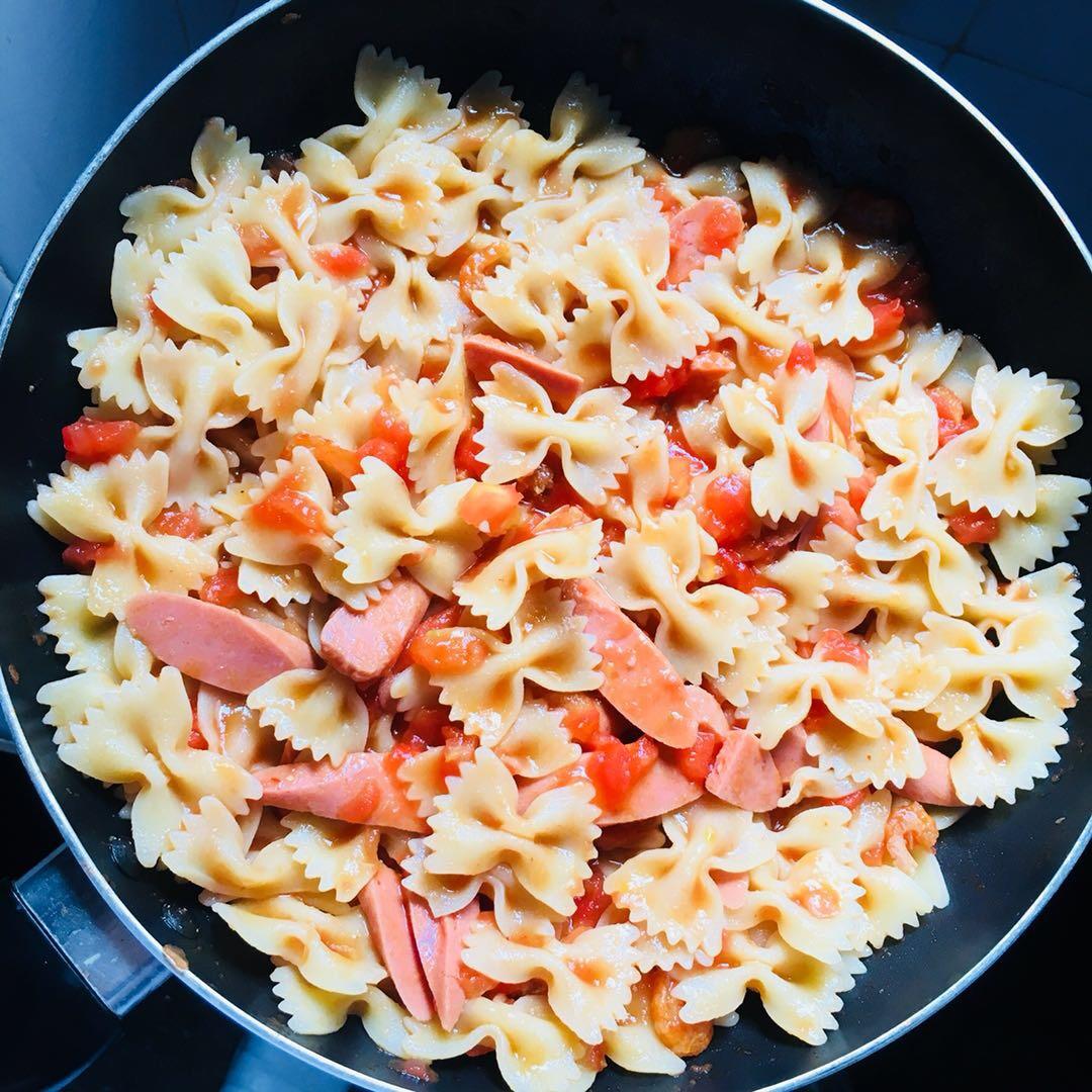 培根番茄蝴蝶面