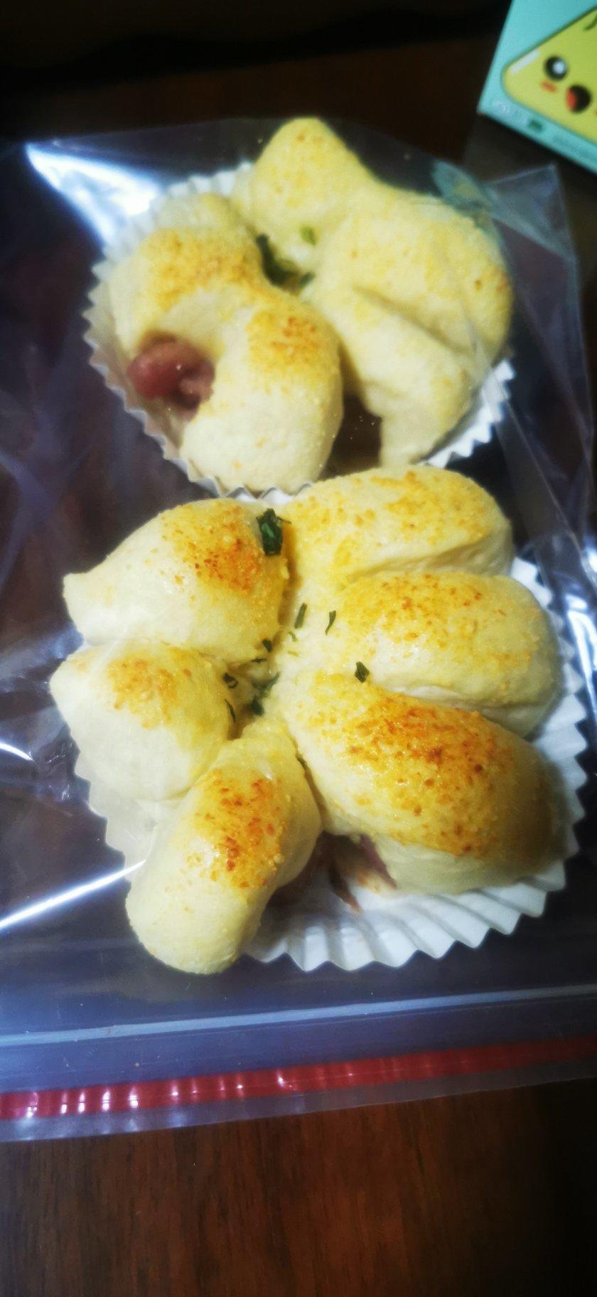 芝士火腿肠餐包