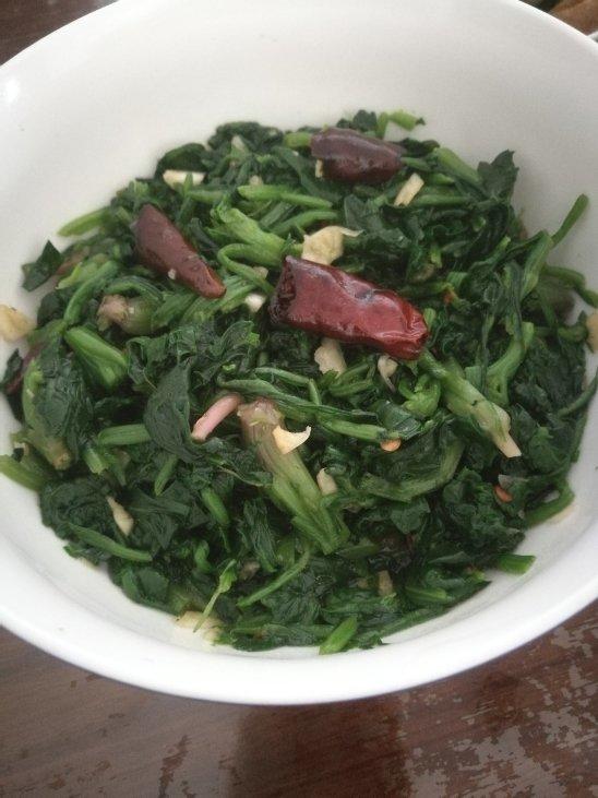 凉拌菠菜(家传秘方)