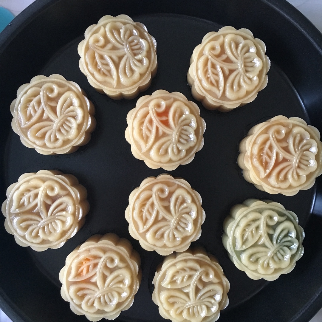 广式月饼——蛋黄莲蓉月饼