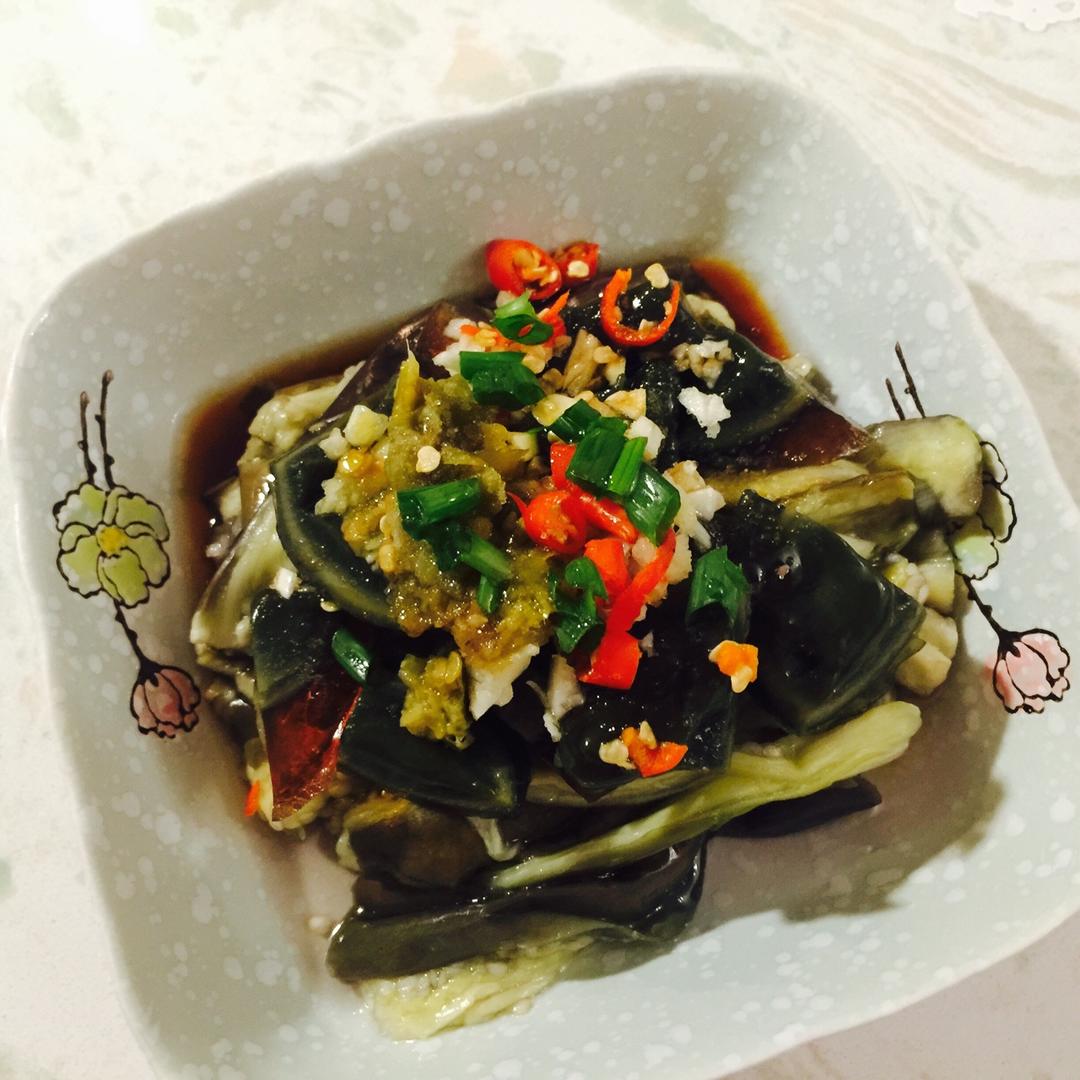 蒸茄子拌皮蛋