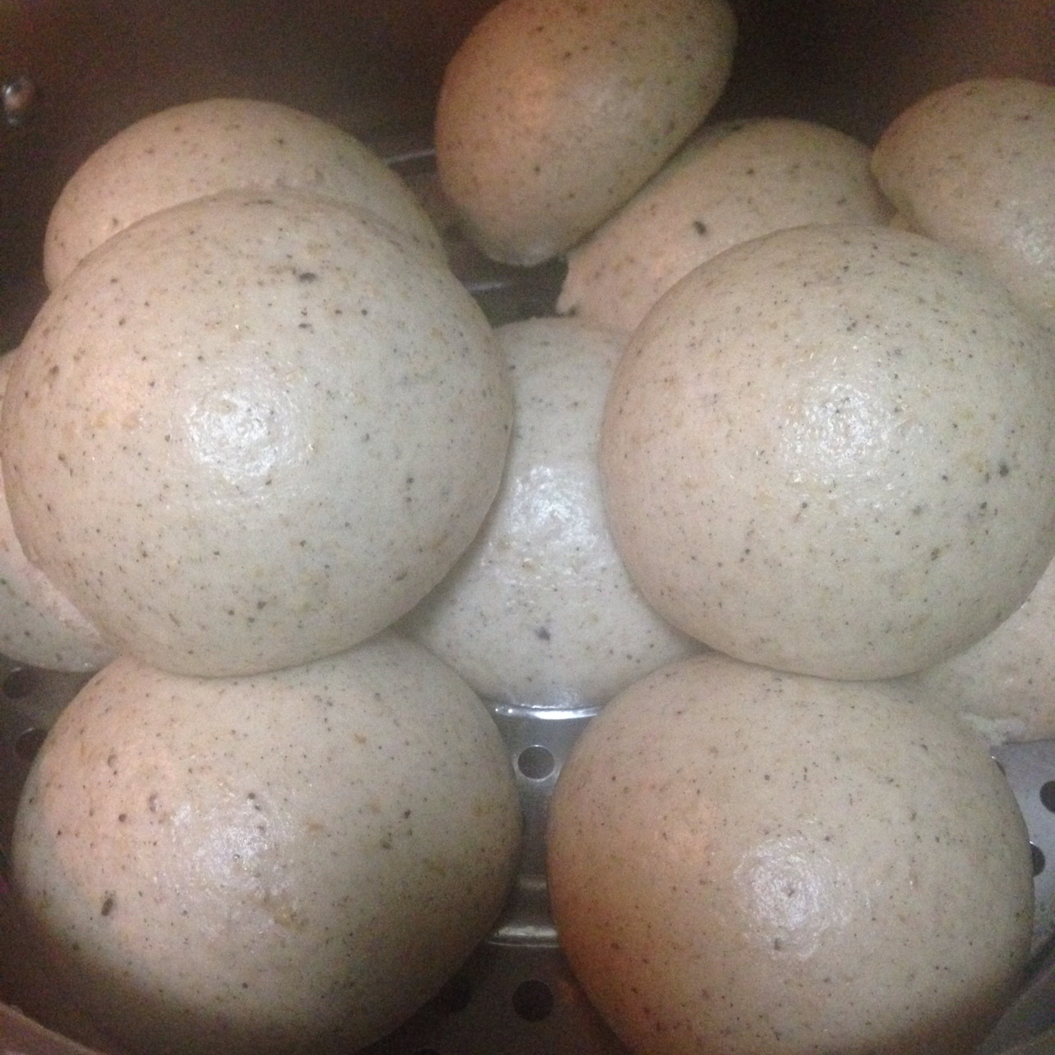 小镜子3做的花椒叶馒头