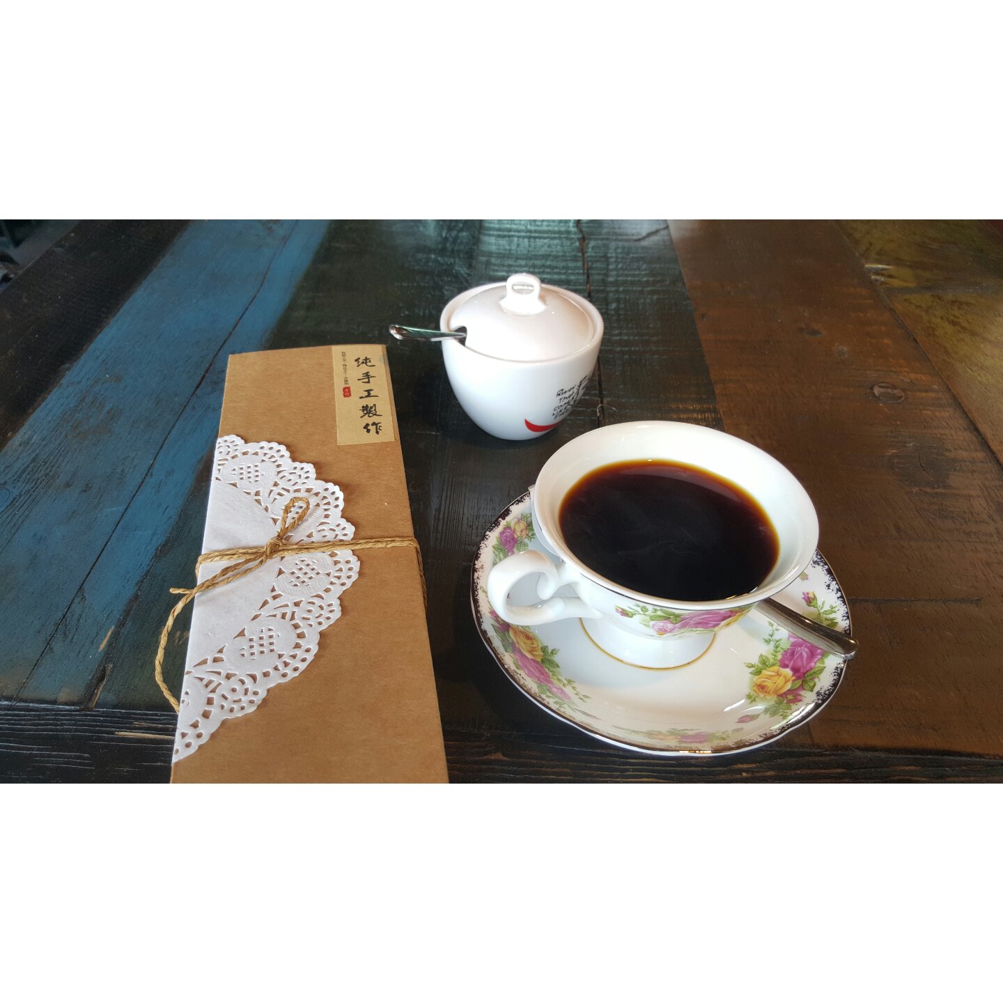 广式月饼—蛋黄芝麻月饼