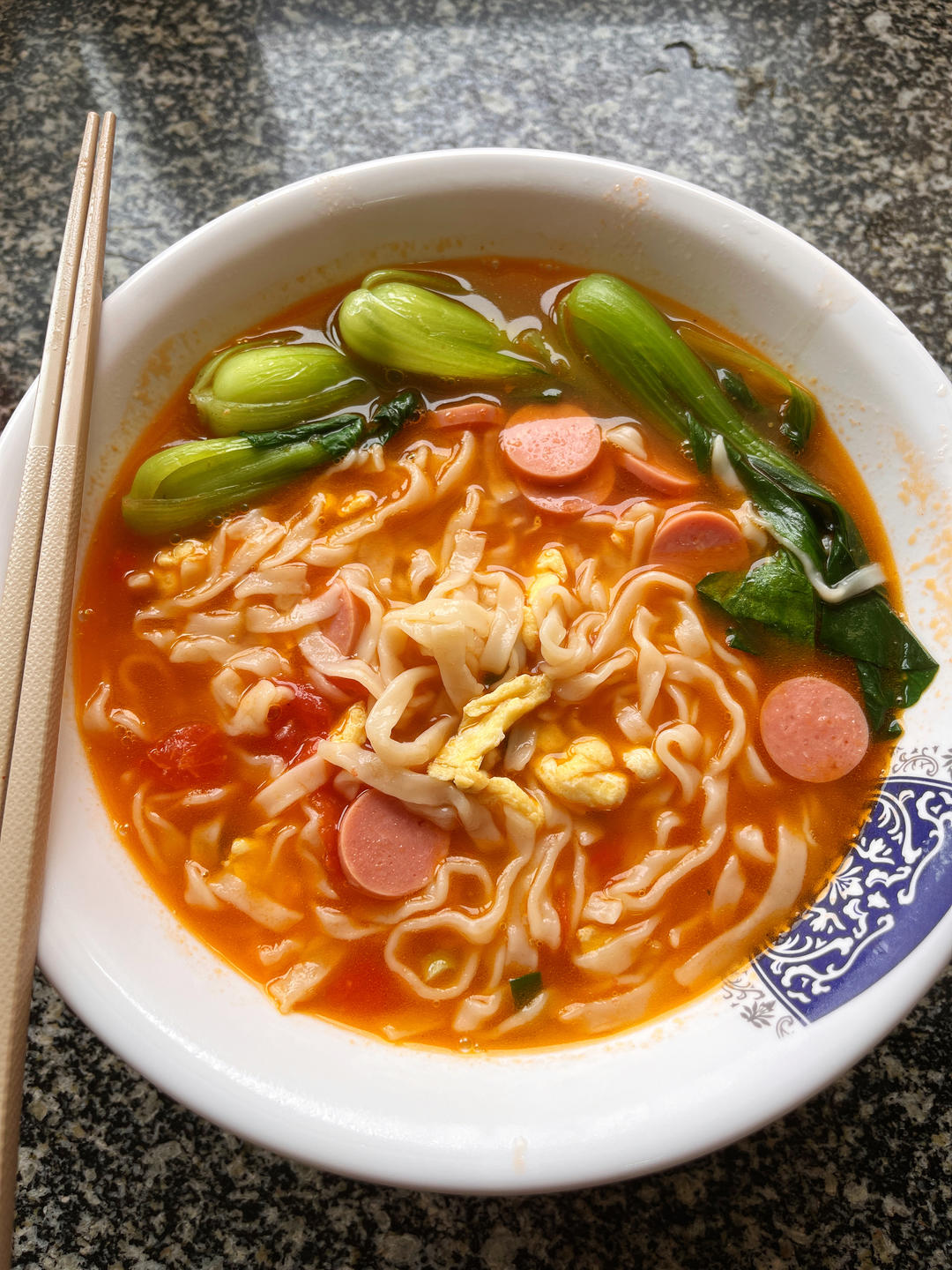 恨不得抱着锅舔的番茄鸡蛋面