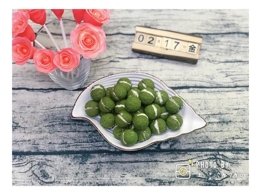 贵妇人之吻-抹茶白巧克力夹心球球饼干