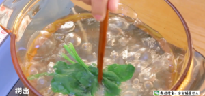 西红柿牛肉疙瘩汤  宝宝辅食食谱的做法 步骤5