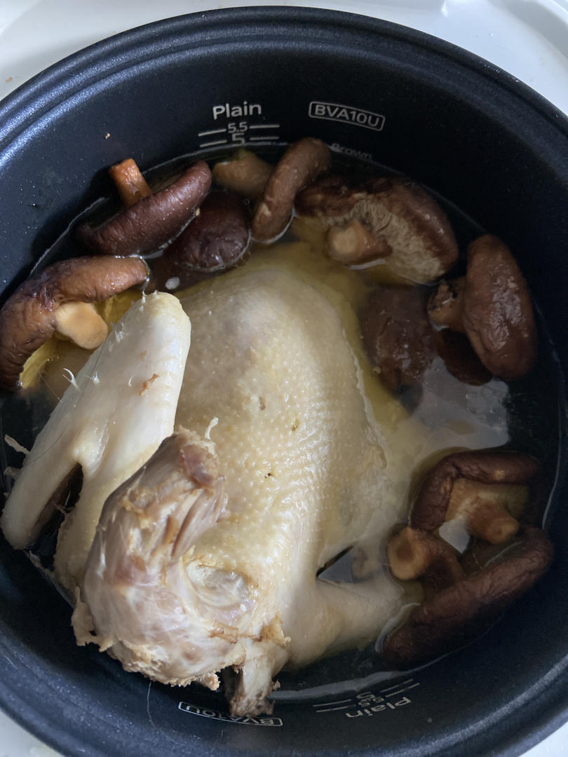 电饭锅煮万物｜电饭锅鸡汤（无油、快手、汤汁清亮）