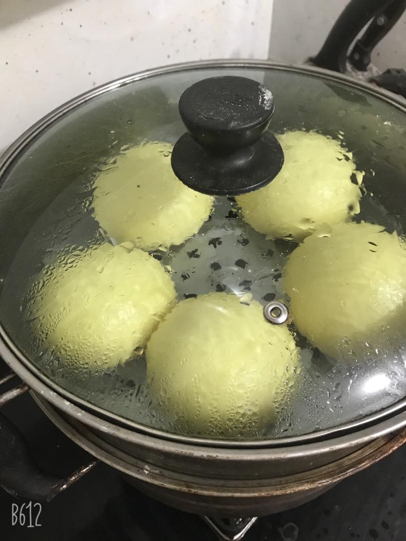 新手也可以--详解如何做出人见人爱、金黄的南瓜馒头