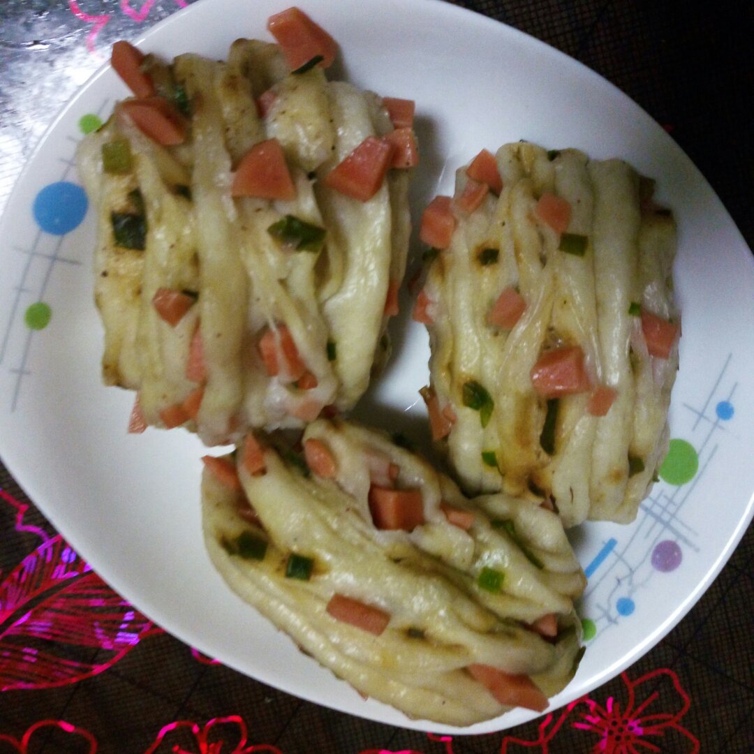 最好吃的火腿葱香花卷—附让葱不变黄的小窍门