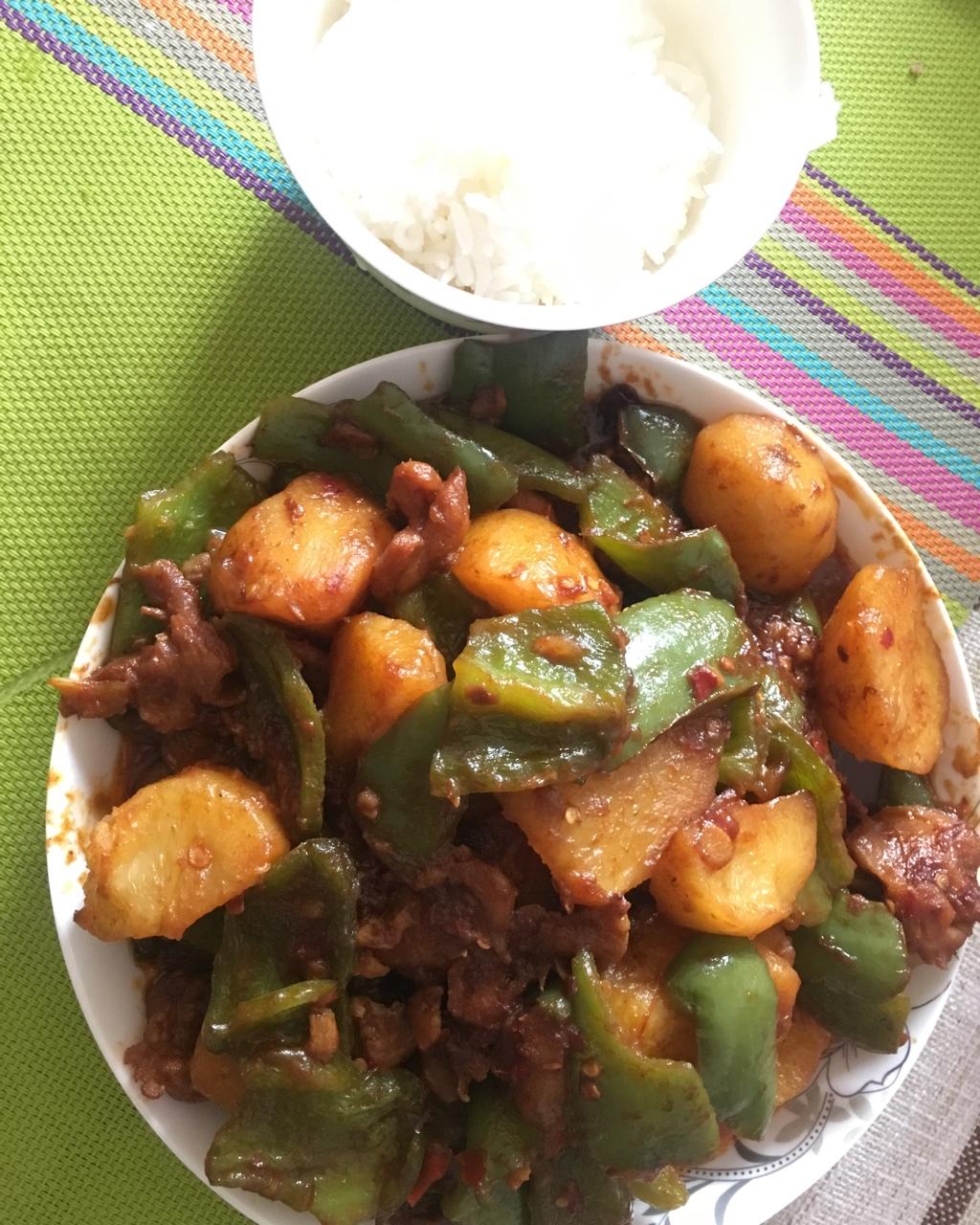 土豆烧鸡（非常下饭哦~）