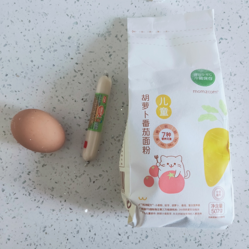 快手营养早餐～宝宝辅食鸡蛋鱼肠饼的做法 步骤1