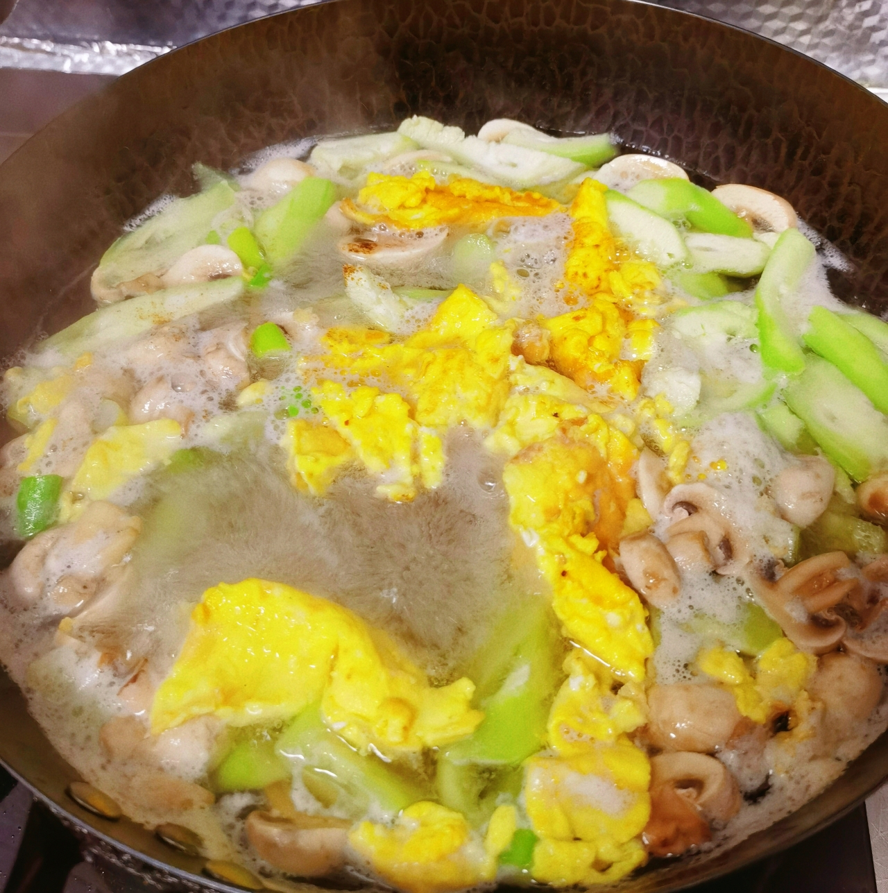丝瓜口蘑鸡蛋汤的做法 步骤5