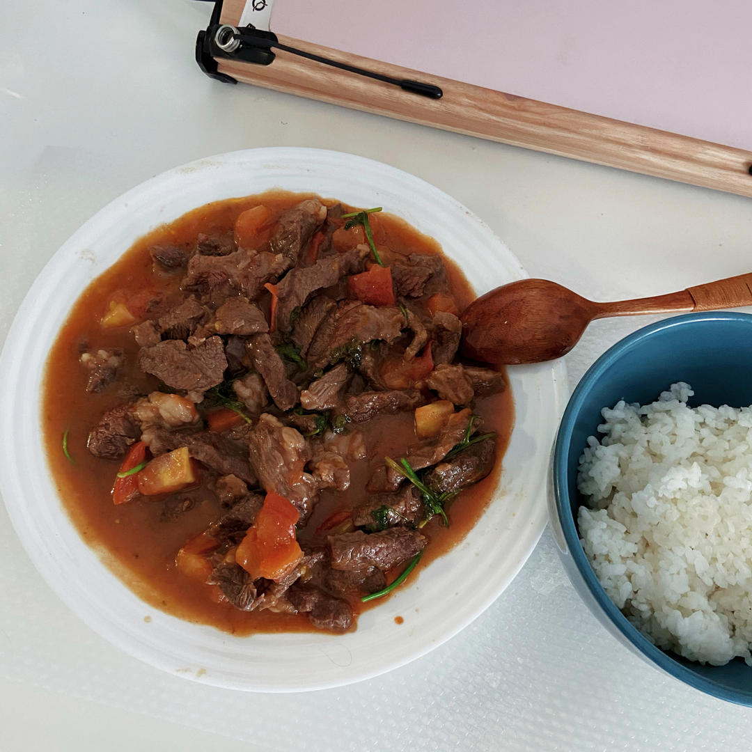 再挑食的孩子都喜欢吃的番茄炒牛肉