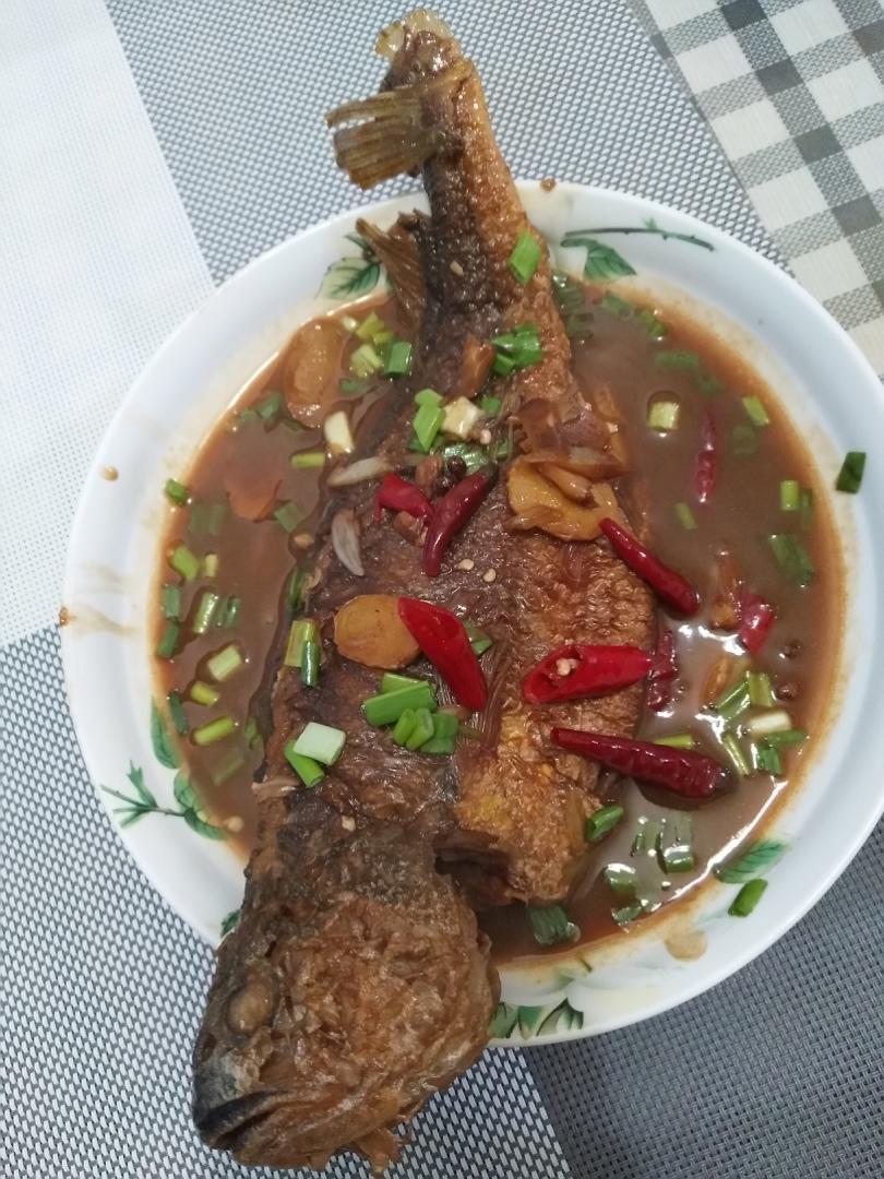 红烧黄鱼—鱼皮不破的小窍门