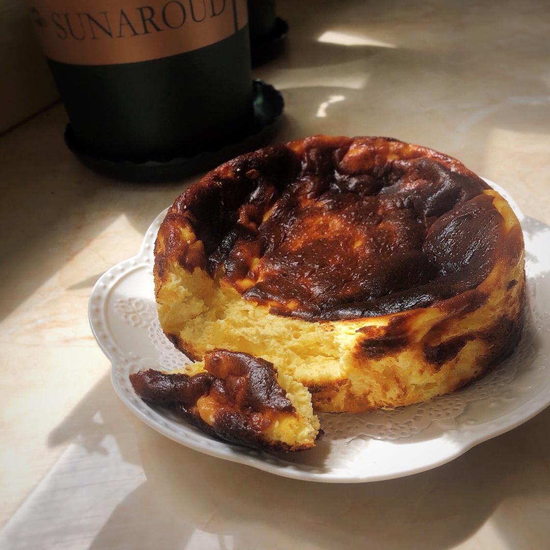 巴斯克式烤芝士蛋糕[超简单][搬运]