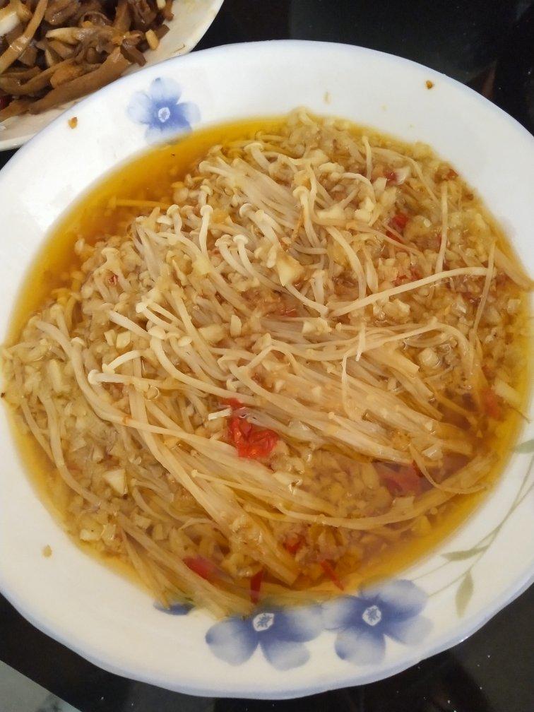 蒜蓉蒸金针菇