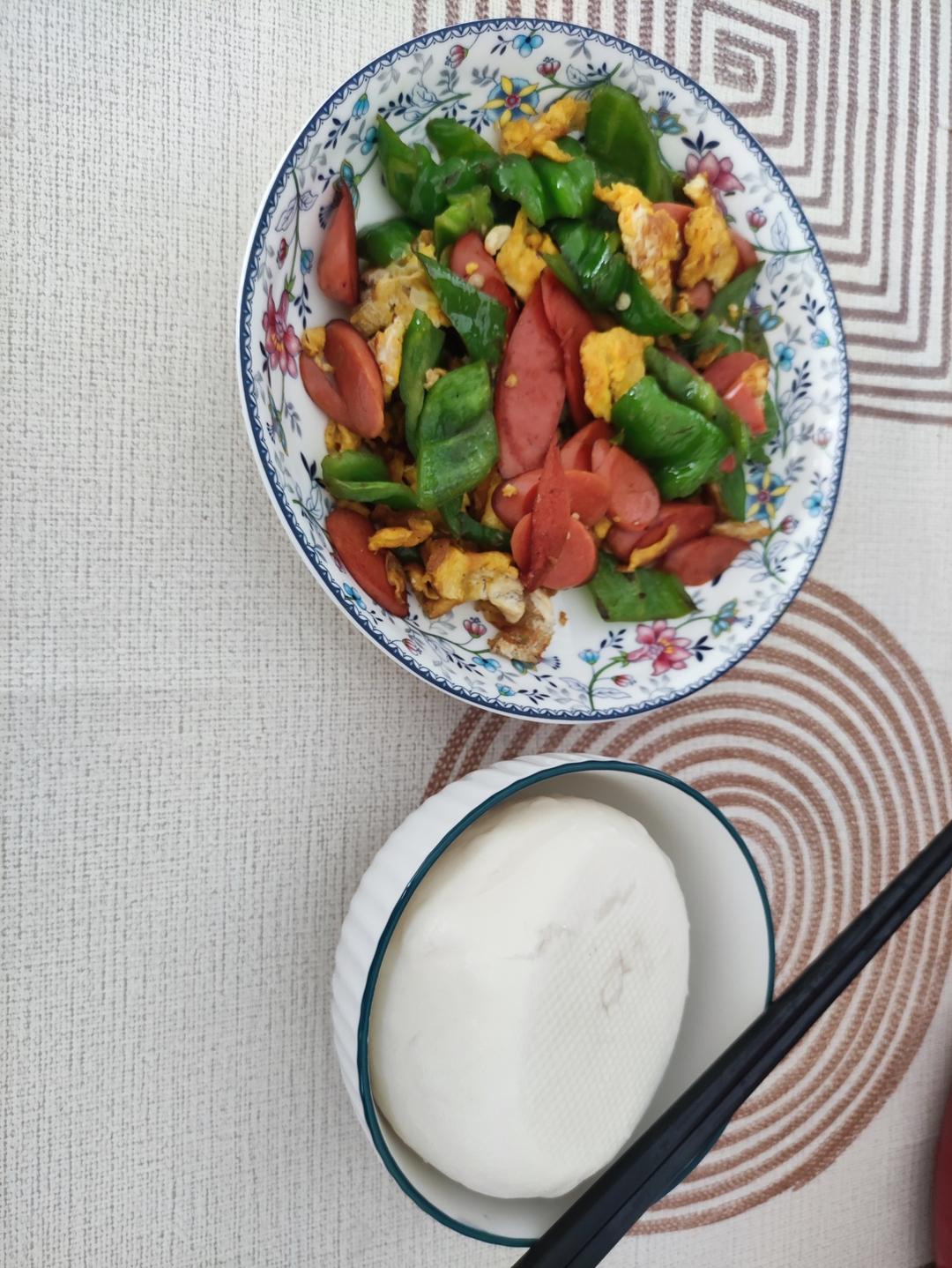 青椒火腿炒鸡蛋