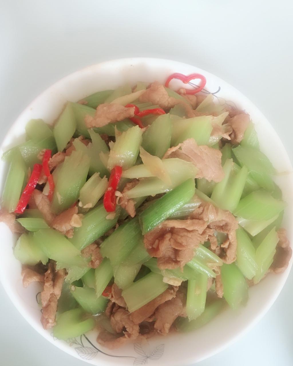西芹炒肉