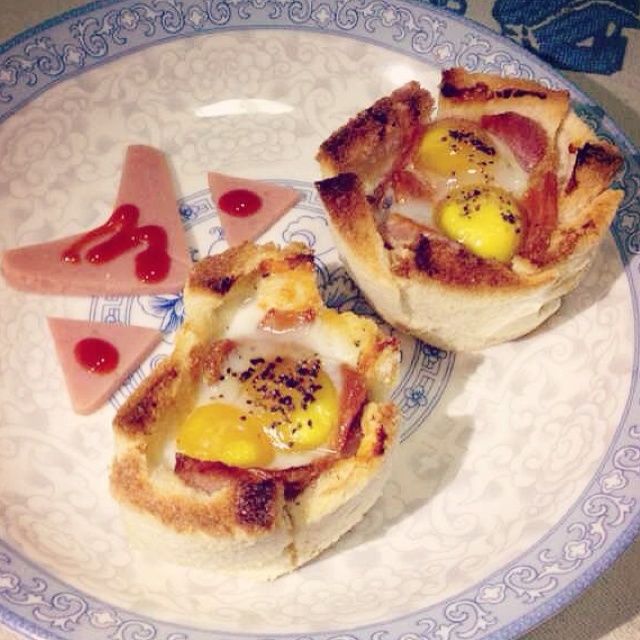 培根鸡蛋面包杯