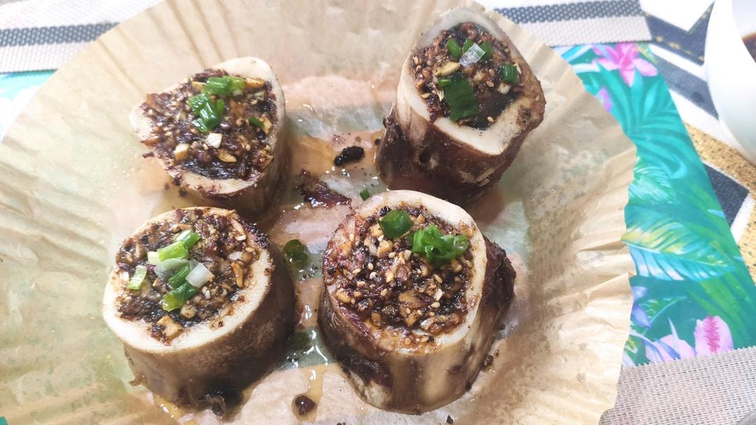 香烤牛筒骨Beef Marrow Bone