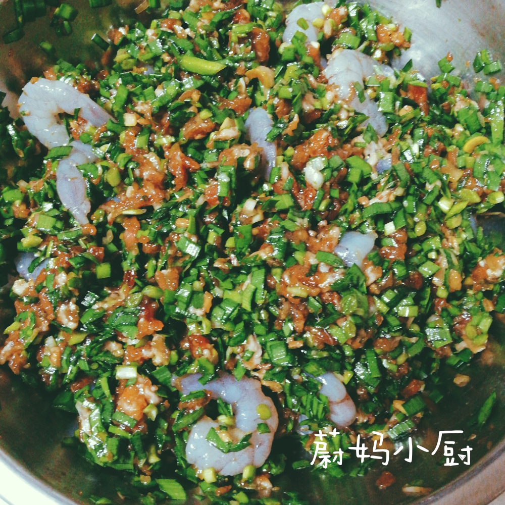 韭菜虾仁肉水饺的做法 步骤6
