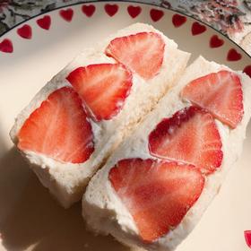 【视频】奶油草莓三明治