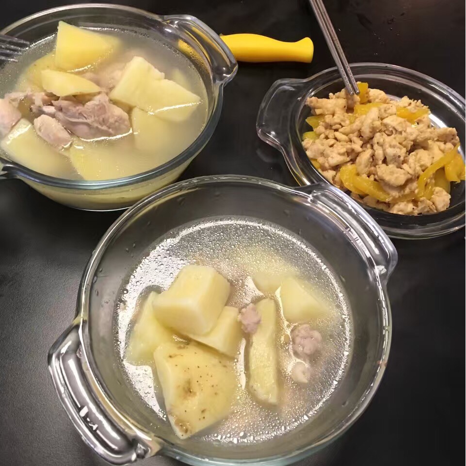 土豆炖鸡汤（微波炉版）