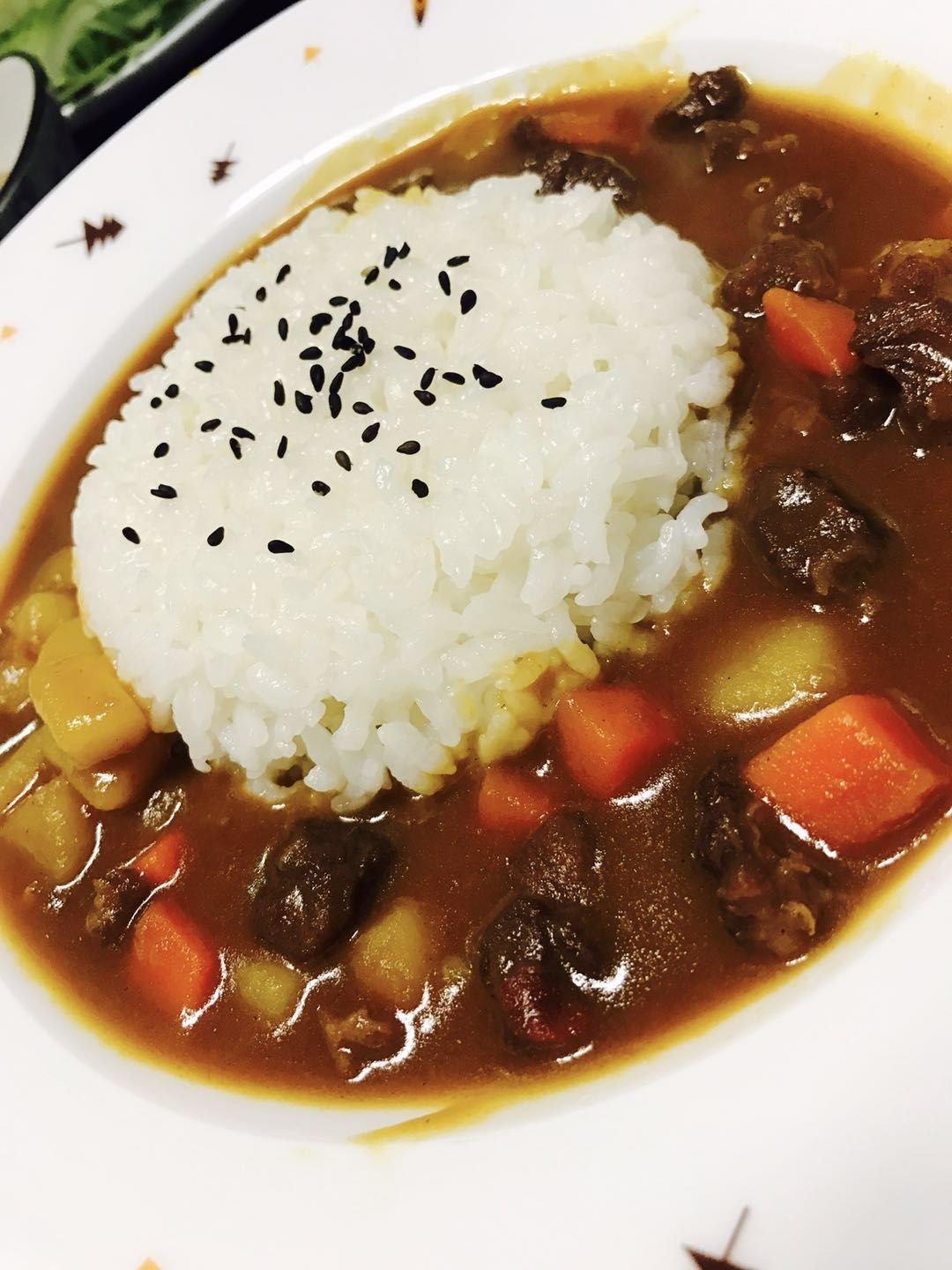 牛腩咖喱饭