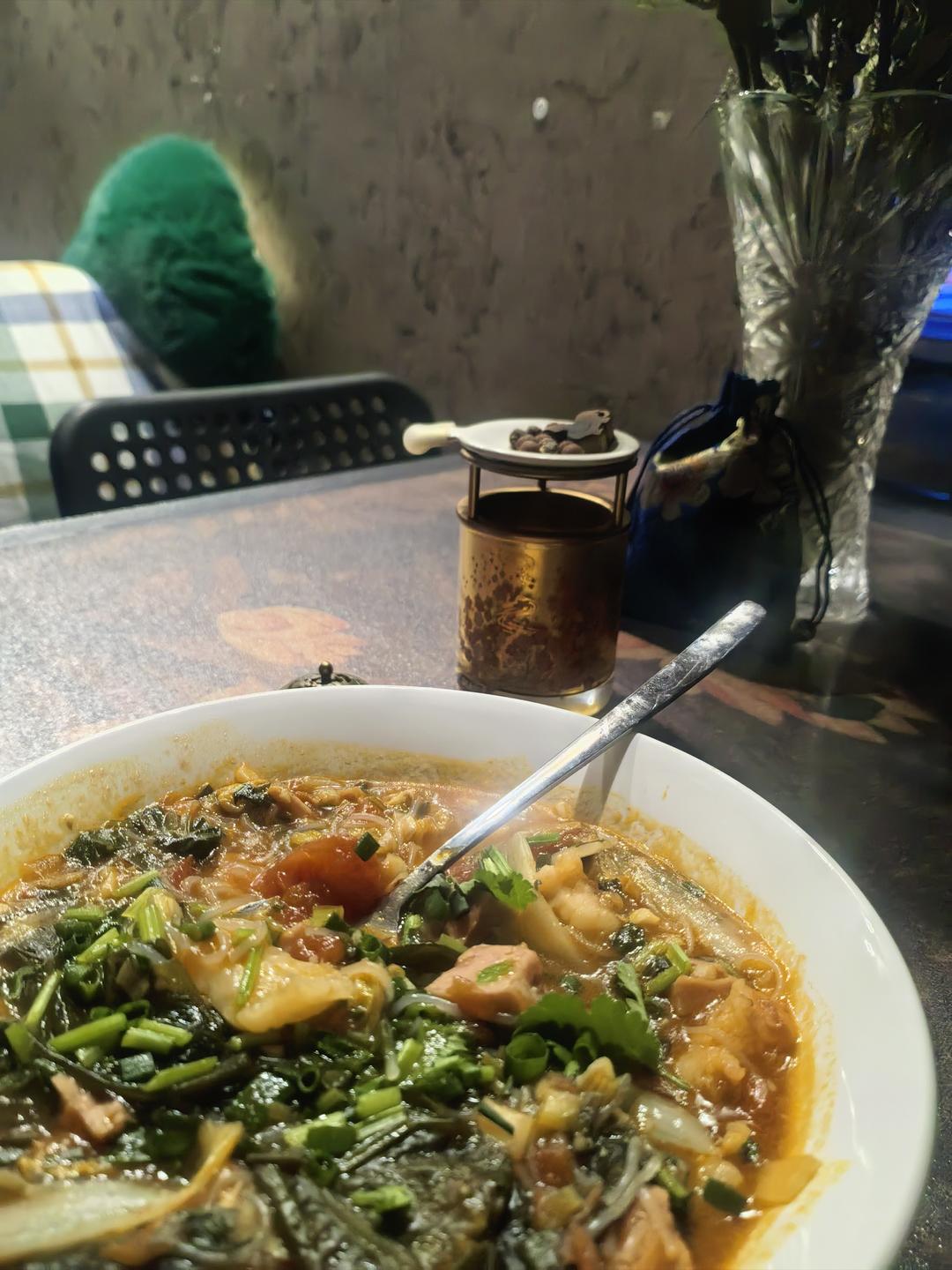 番茄虾滑粉丝煲